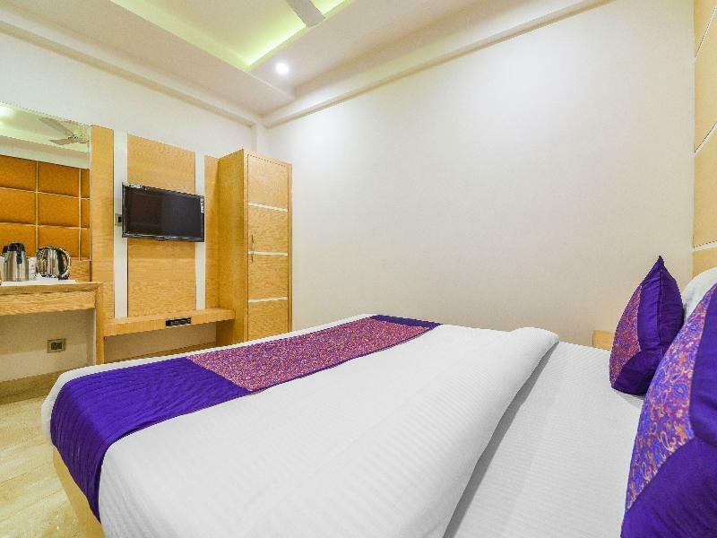 Oyo 15836 Pleasure River Front Resort Tuem 外观 照片