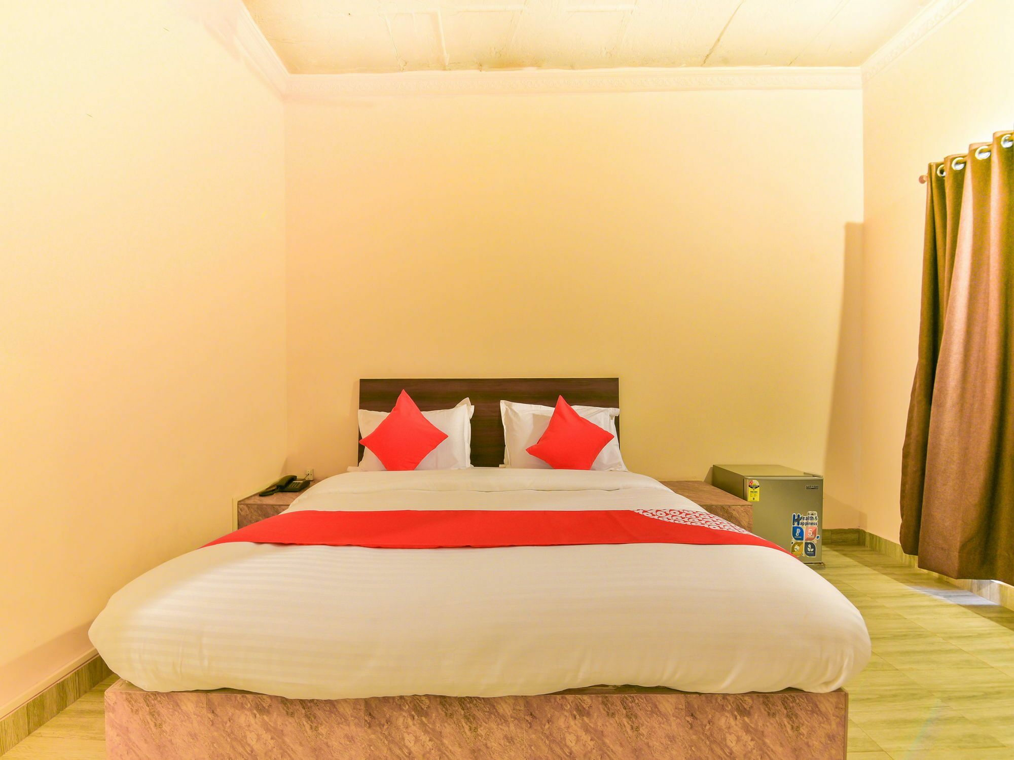 Oyo 15836 Pleasure River Front Resort Tuem 外观 照片